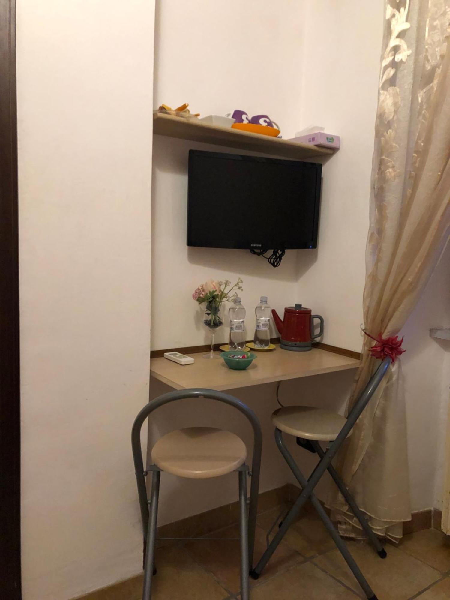 비테르보 La Finestra Di Umberto Vicino Al Centro Con Parcheggio Privato B&B 외부 사진