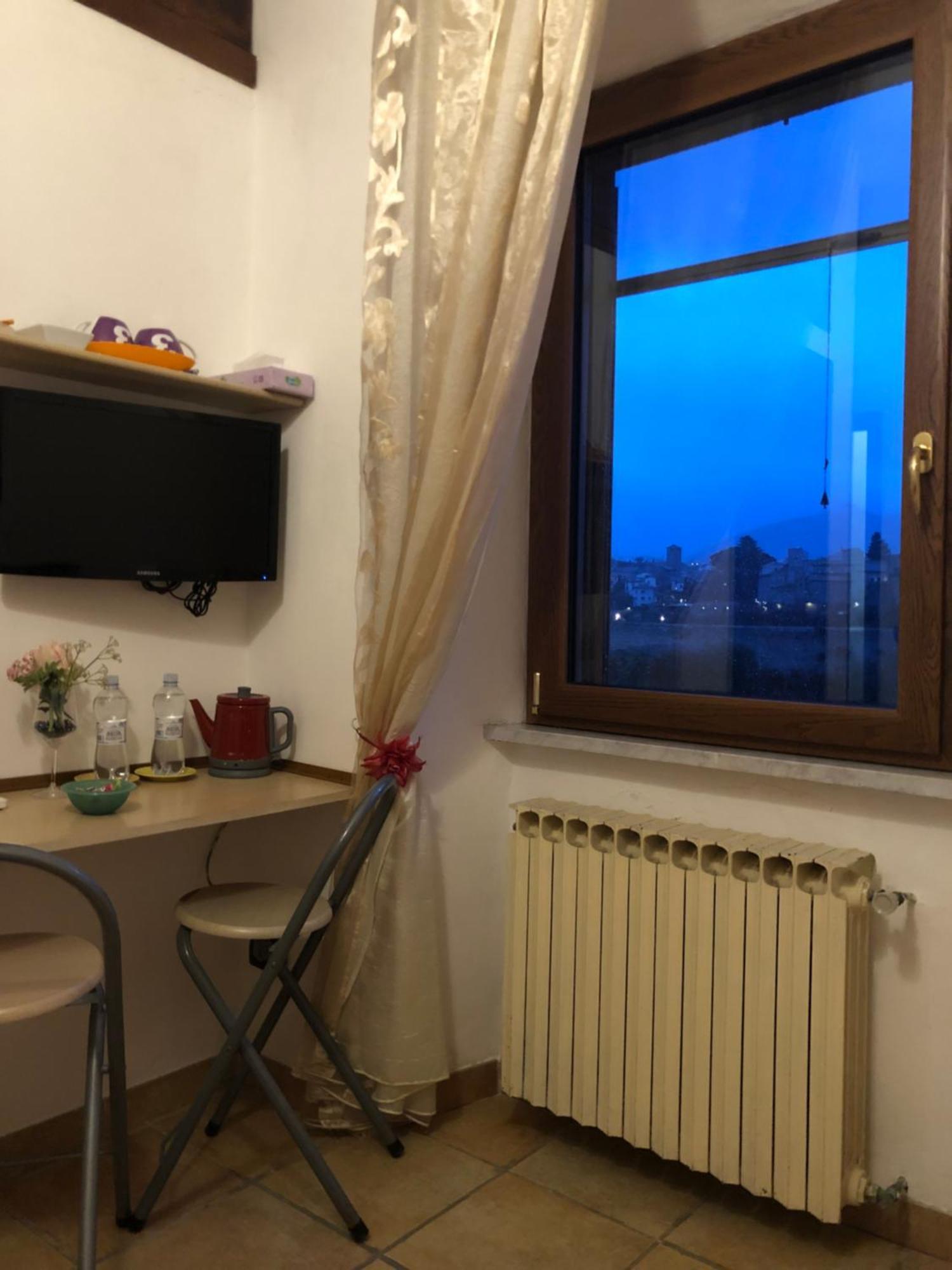 비테르보 La Finestra Di Umberto Vicino Al Centro Con Parcheggio Privato B&B 외부 사진
