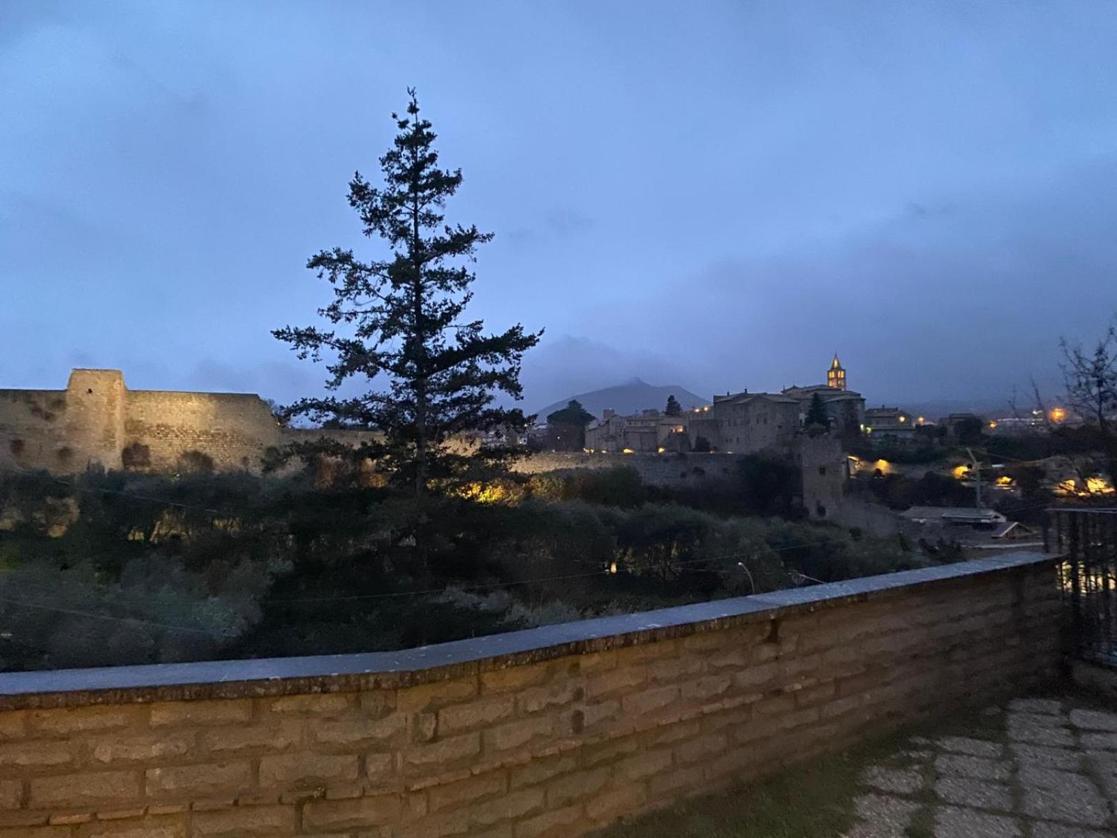 비테르보 La Finestra Di Umberto Vicino Al Centro Con Parcheggio Privato B&B 외부 사진