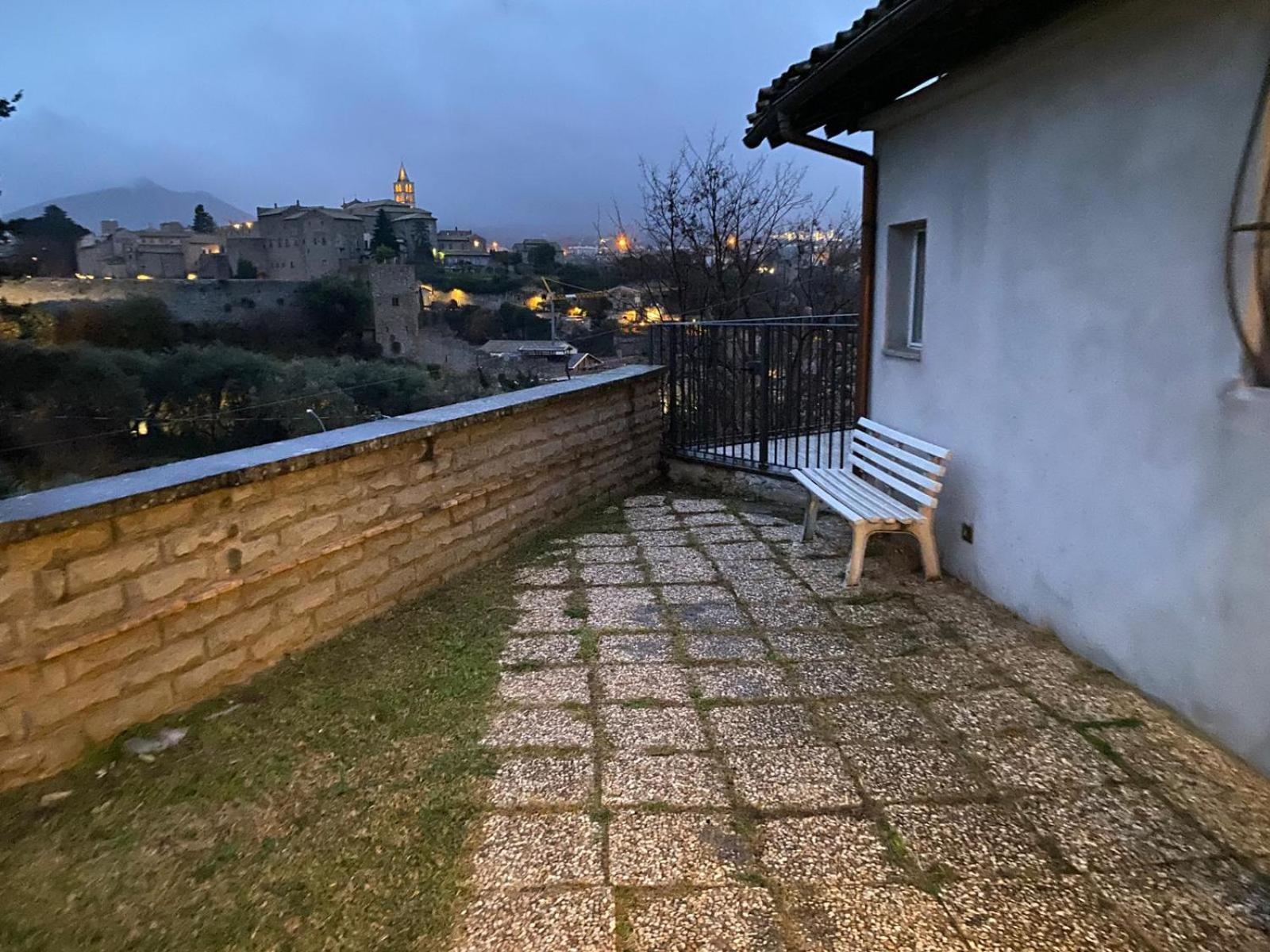 비테르보 La Finestra Di Umberto Vicino Al Centro Con Parcheggio Privato B&B 외부 사진