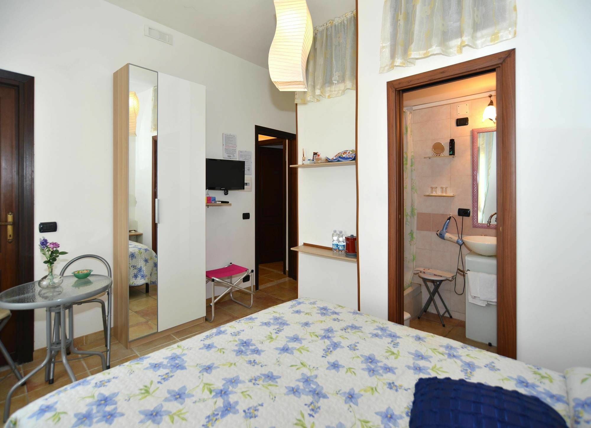 비테르보 La Finestra Di Umberto Vicino Al Centro Con Parcheggio Privato B&B 외부 사진